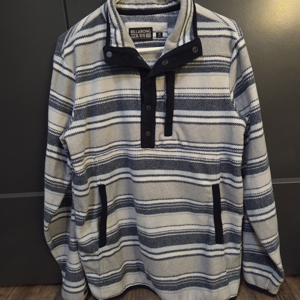 Billabong Navy and Cream Striped Pullover